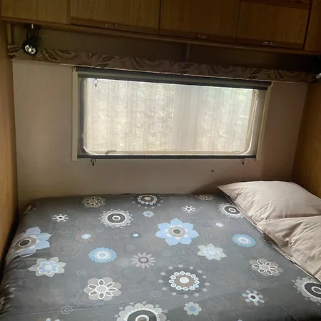 Campsite Caravanes De Provence Aiglun (Alpes-de-Haute-Provence)