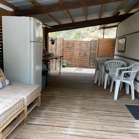 Campsite Caravanes De Provence