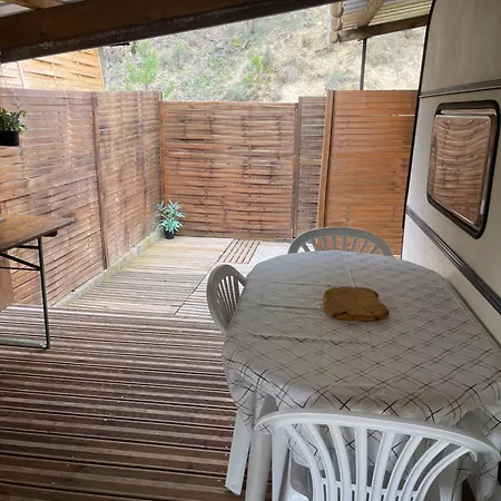 Caravanes De Provence Campsite *