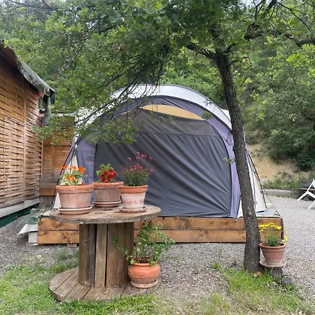 Campsite Caravanes De Provence